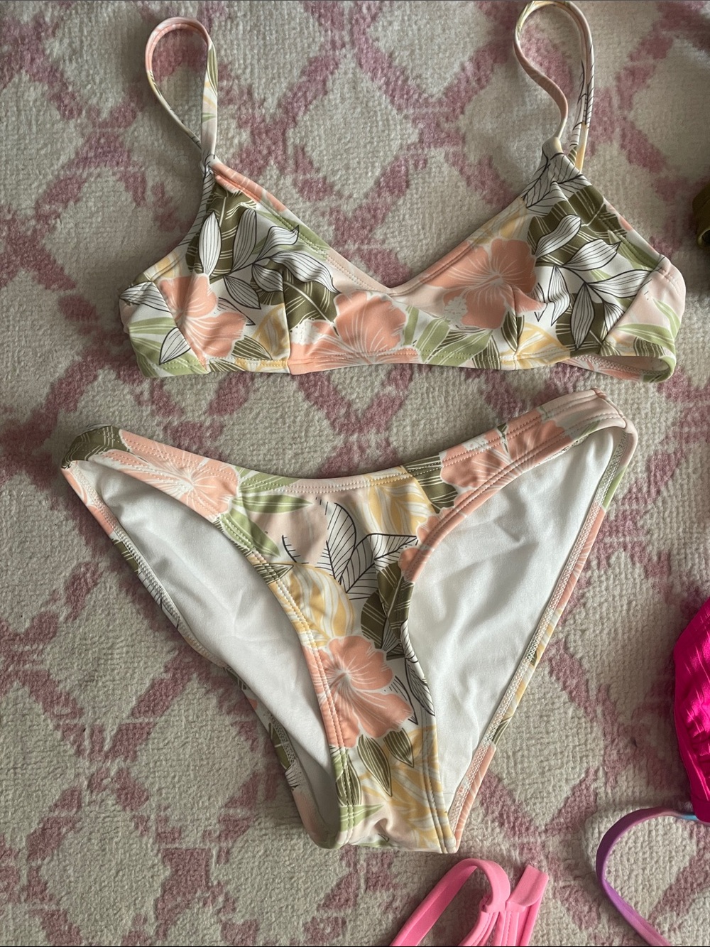 Xhilaration colorful summer swim bundle!! Mostly size small(some M/XS) - Picture 2 of 10